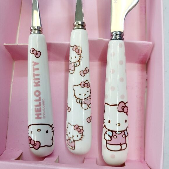 Brand New Sanrio Hello Kitty Dinnerware Set - Picture 4 of 8